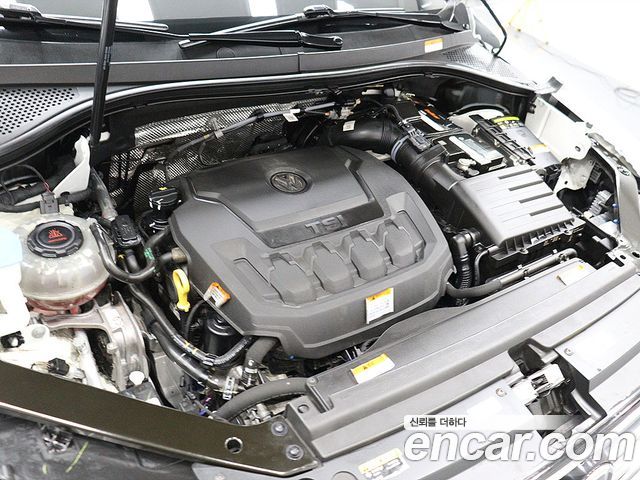 Volkswagen Tiguan 2023 — photo 19