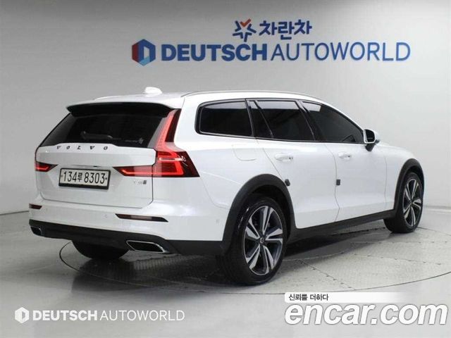 Volvo V60 2020 — photo 2