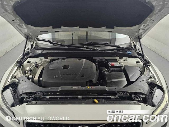 Volvo V60 2020 — photo 6