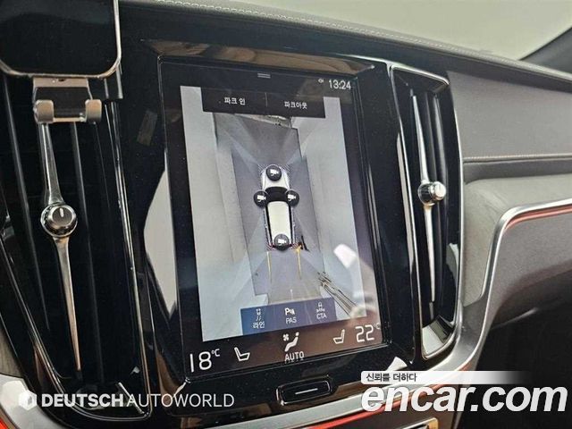 Volvo V60 2020 — photo 15