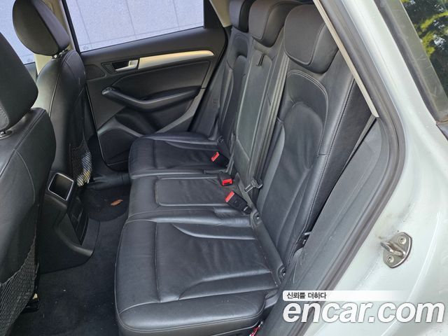 Audi Q5 2015 — photo 10