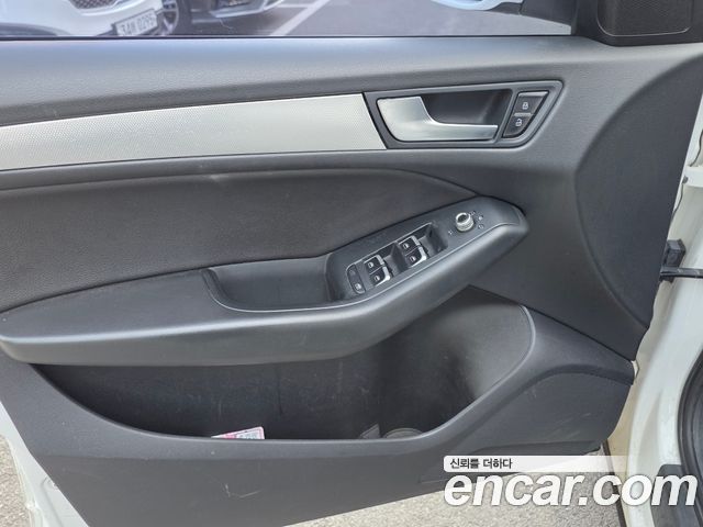 Audi Q5 2015 — photo 11