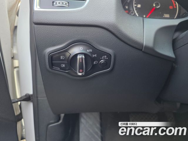 Audi Q5 2015 — photo 14