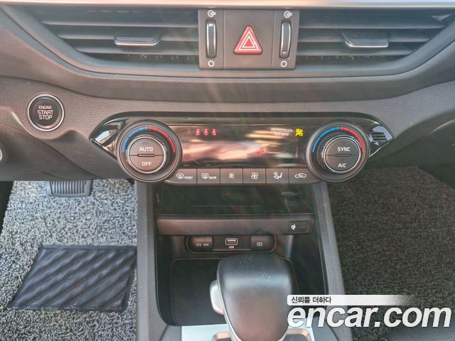 Kia K3 2022 — photo 11