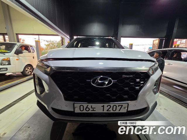Hyundai Santafe 2019 — photo 2