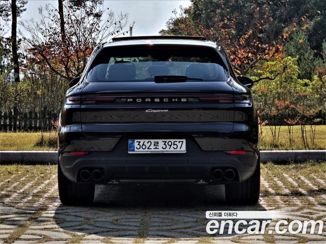 Porsche Cayenne 2025 — photo 4