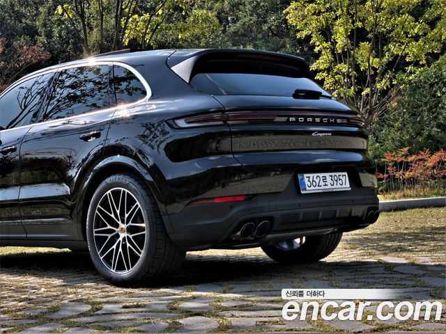 Porsche Cayenne 2025 — photo 20