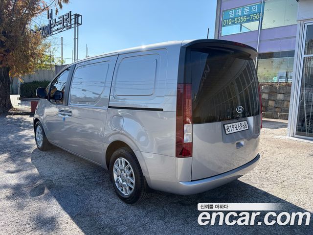 Hyundai Staria 2022 — photo 4