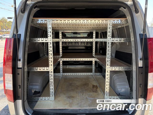 Hyundai Staria 2022 — photo 6