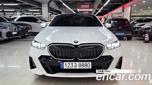 BMW 5-Series 2025 — photo 4