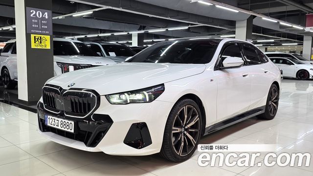 BMW 5-Series 2025 — photo 7