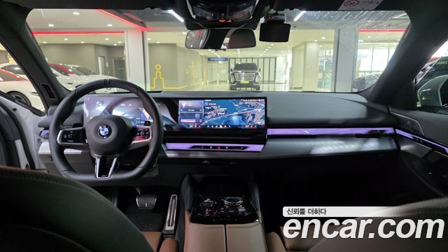 BMW 5-Series 2025 — photo 11