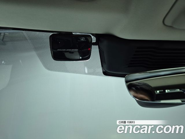 Land Rover Discovery Sport 2021 — photo 10