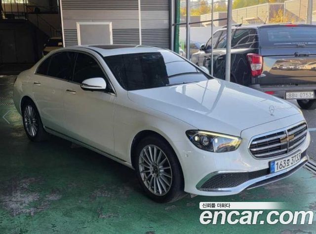 Mercedes-Benz E-Class 2021 — photo 2