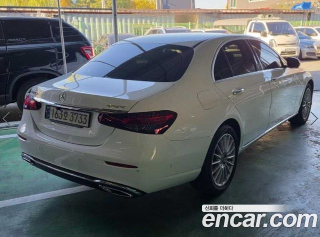 Mercedes-Benz E-Class 2021 — photo 4