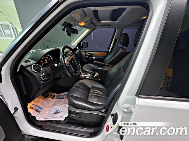 Land Rover Discovery 2013 — photo 10