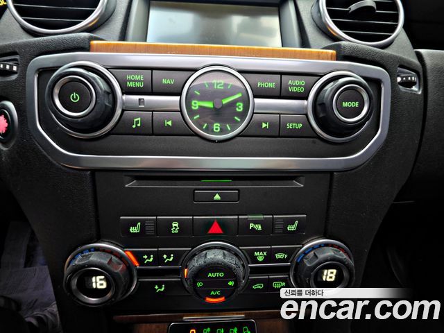 Land Rover Discovery 2013 — photo 16