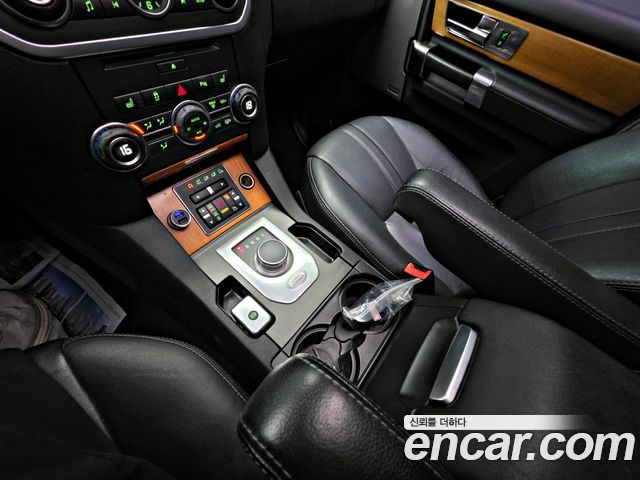 Land Rover Discovery 2013 — photo 19