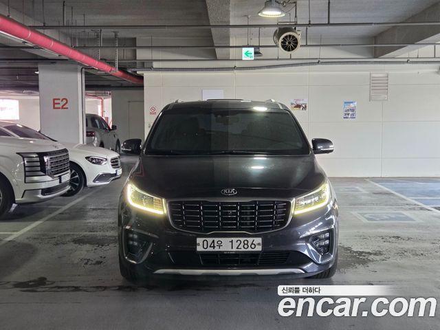 Kia Canival 2019 — photo 1
