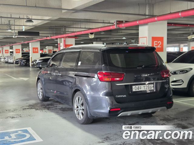 Kia Canival 2019 — photo 3