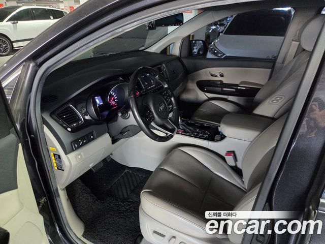 Kia Canival 2019 — photo 6