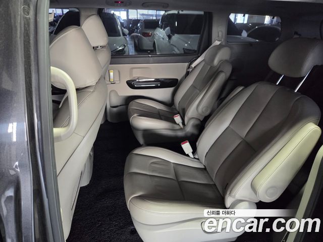 Kia Canival 2019 — photo 7