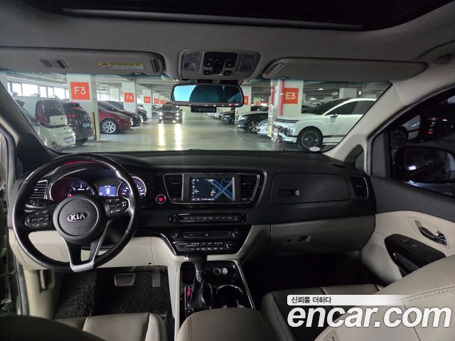 Kia Canival 2019 — photo 9