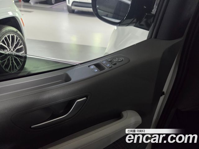 Hyundai Staria 2022 — photo 10