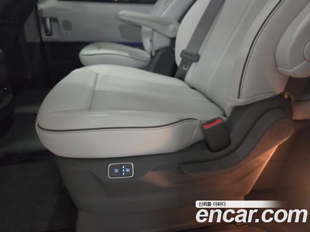 Hyundai Staria 2022 — photo 13
