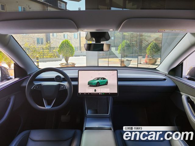 Tesla Model Y 2025 — photo 6