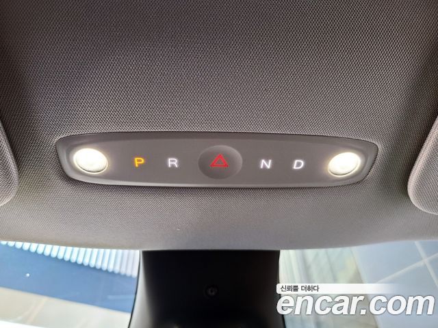 Tesla Model Y 2025 — photo 11