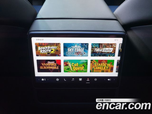 Tesla Model Y 2025 — photo 16