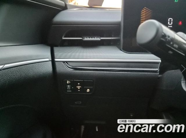 Kia K5 2024 — photo 9