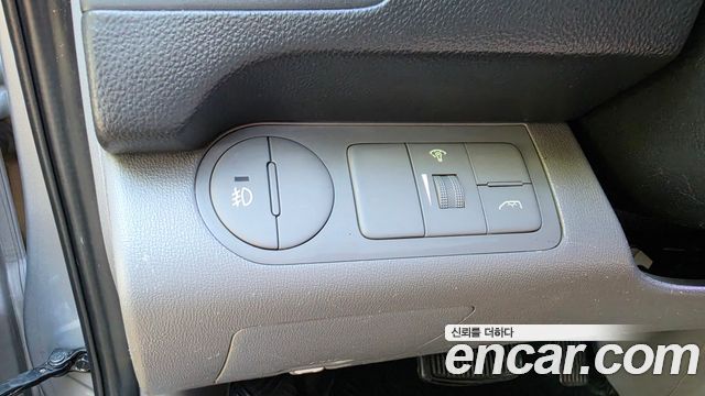 Hyundai Starex 2014 — photo 12