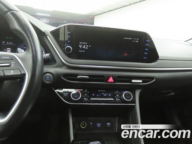 Hyundai Sonata 2022 — photo 10