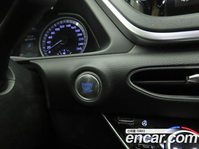 Hyundai Sonata 2022 — photo 17