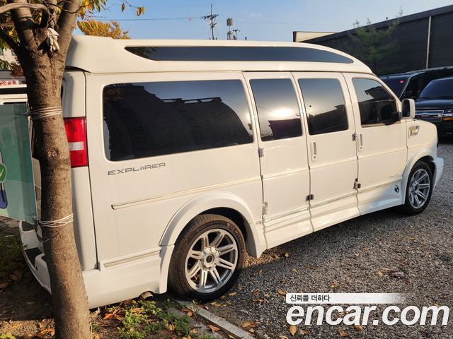 Chevrolet Express Van 2019 — photo 4