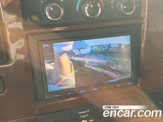 Chevrolet Express Van 2019 — photo 13