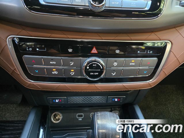 KG Mobility Rexton 2018 — photo 11