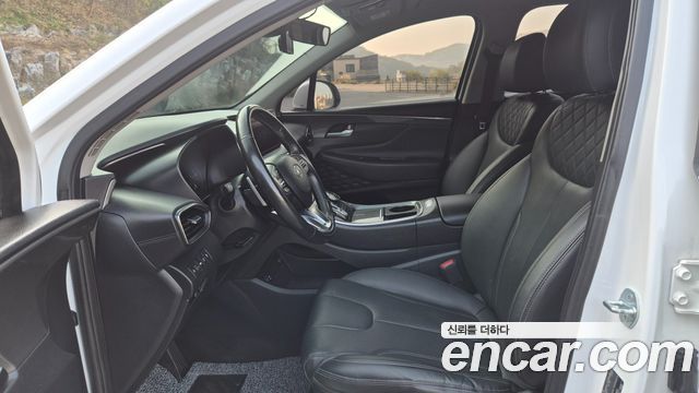 Hyundai Santafe 2023 — photo 16