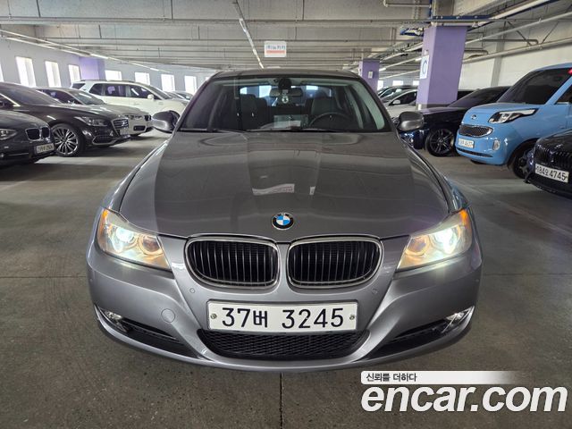 BMW 3-Series 2010 — photo 1