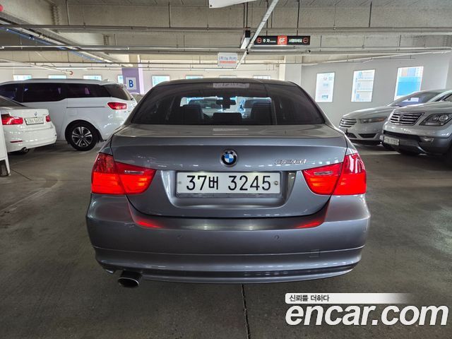 BMW 3-Series 2010 — photo 4