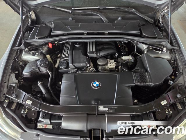 BMW 3-Series 2010 — photo 19