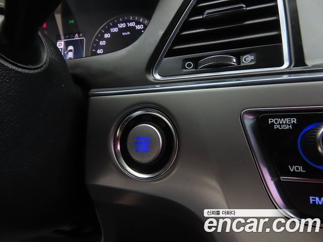 Hyundai Sonata 2015 — photo 16