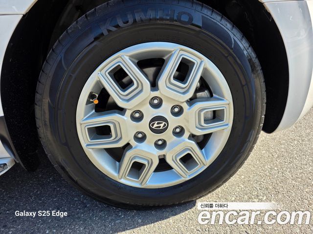 Hyundai Staria 2025 — photo 5