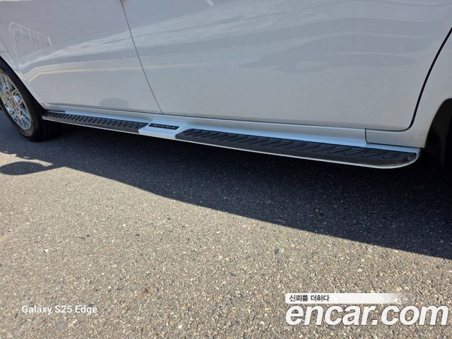 Hyundai Staria 2025 — photo 6