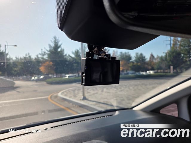 Hyundai Staria 2025 — photo 15