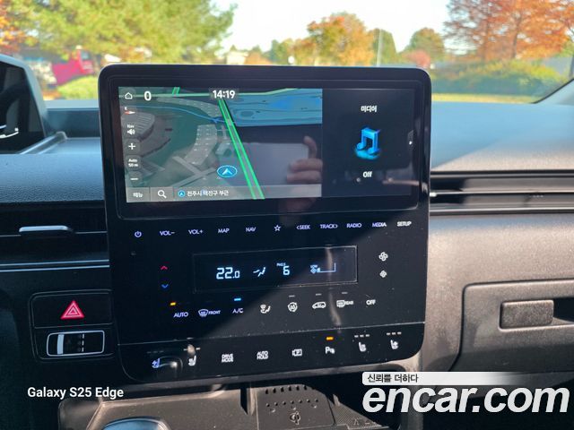 Hyundai Staria 2025 — photo 17