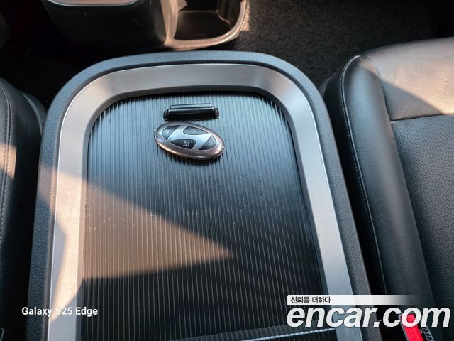 Hyundai Staria 2025 — photo 20
