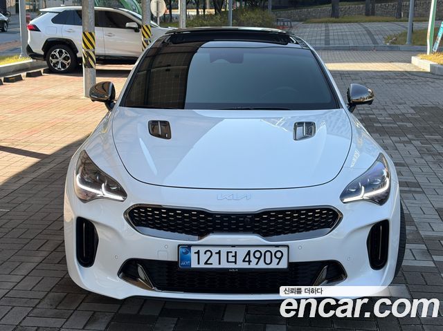 Kia Stinger 2023 — photo 2